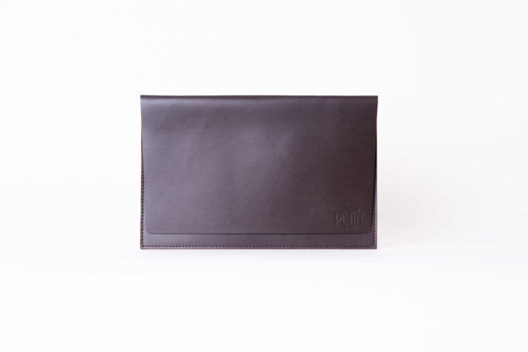 Pochette de voyage en cuir